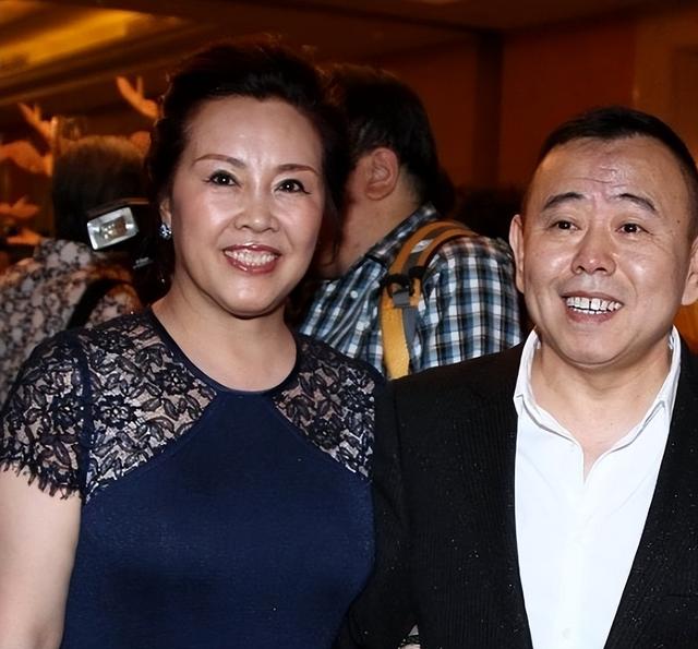 晚节不保？闫学晶哭穷不到三天，潘长江再度“作妖” 赵本山被连累