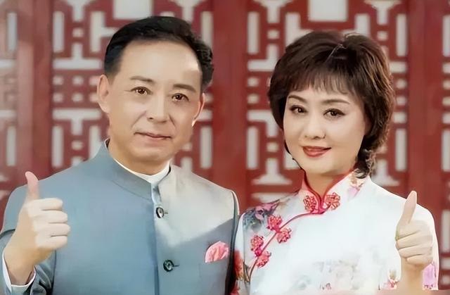 至今未婚未育，身边却有男人陪了近27年！59岁的她才是人间清醒