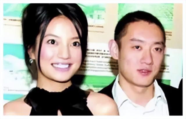 “封杀”4年后，49岁赵薇财力现状被扒	，结果估计和你想得不一样