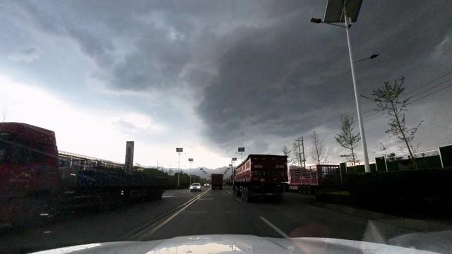 场突然的暴雨、一座尴尬的孤塔、一条失落的轵关陉