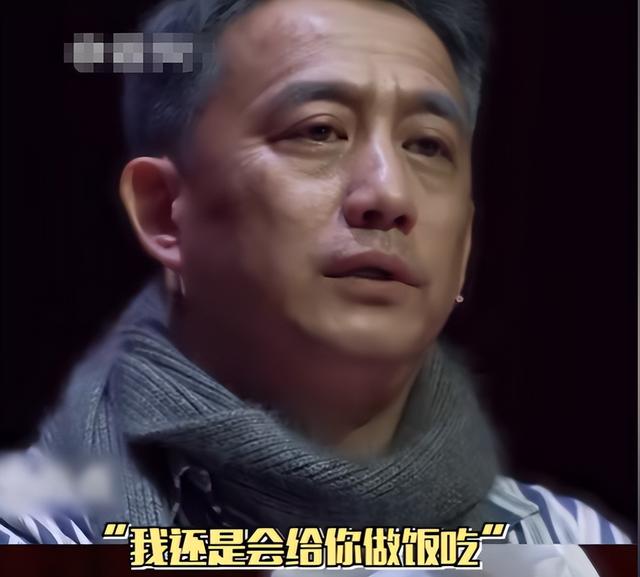 55岁黄磊还能活多久？睡前戴呼吸机，每天一把药，曾被曝有心脏病