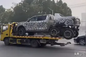 长城你就惯着他们吧！网友街拍长城6X6越野皮卡，越野爱好者狂喜图片