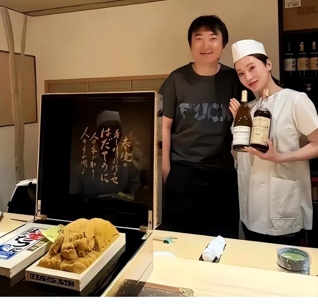 挥霍无度、风流成性，71岁的王健林，惨遭亲儿子王思聪的“反噬”