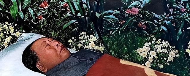 毛主席遗体防腐每年花费引质疑，徐静坦言：天价护理费说法是误解