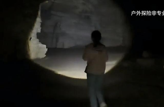 湖北利川:一户人家独占一个山头,隐居山谷间,过着世外桃源般生