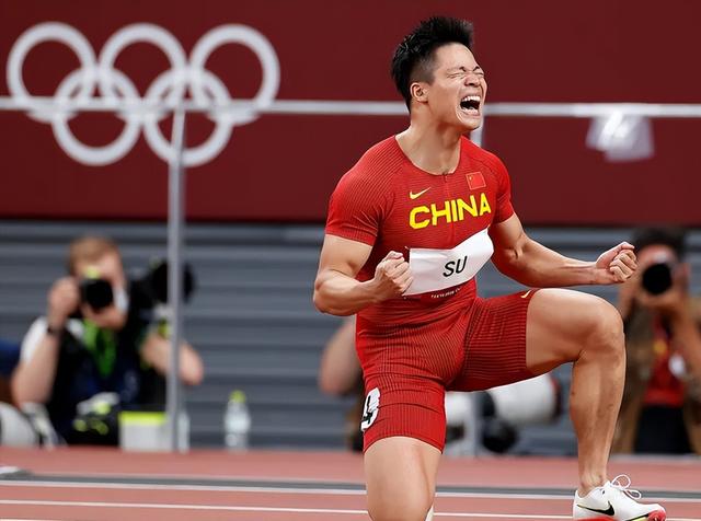 全红婵也没想到，香港火灾后，院长苏炳添凭一举动实现口碑暴增