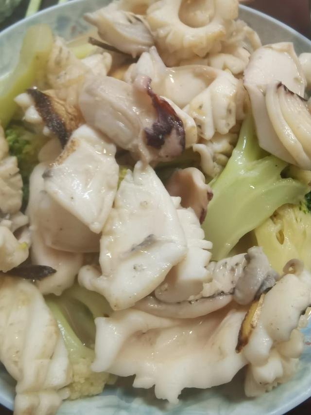 菠菜和花胶可以同吃吗 2025年菠菜可以和花胶一起吃吗 菠菜和花胶可以同吃吗 2025年菠菜可以和花胶一起吃吗