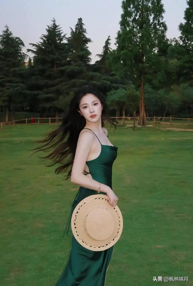 河南洛阳一校花好漂亮	， 身高168cm，体重50kg 美的让人移不开眼