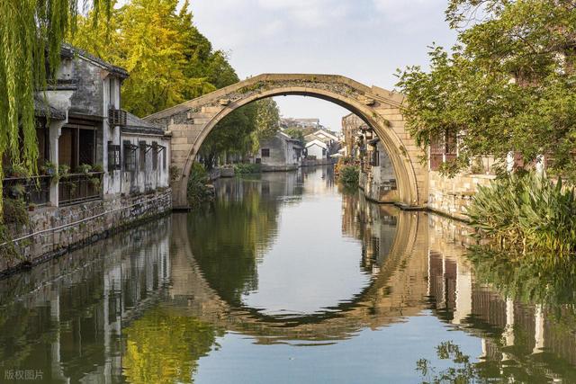 高铁直达！11-12月最值得去的6个古镇，工作累了，就去小住三五天