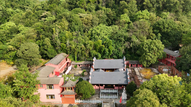 不止祈福！这座‘两省交界山’让每个游客找回内心宁静