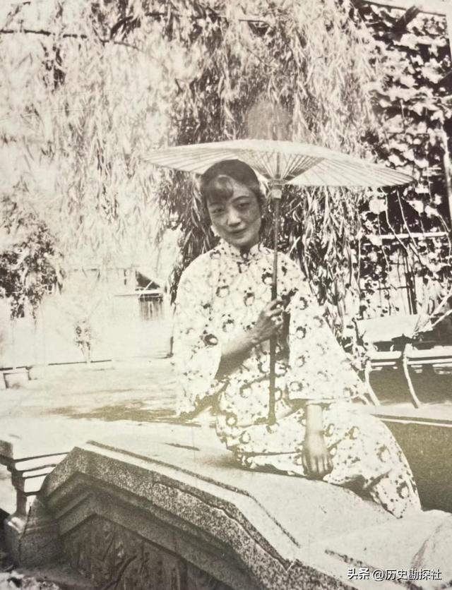 这才是皇后婉容的真实样貌，并非演员扮演，货真价实的罕见照片！