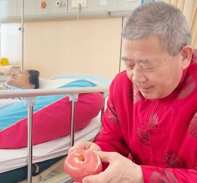 小天赐，终为父母当年的“冲动”买了单，年仅6岁活得不像个小孩