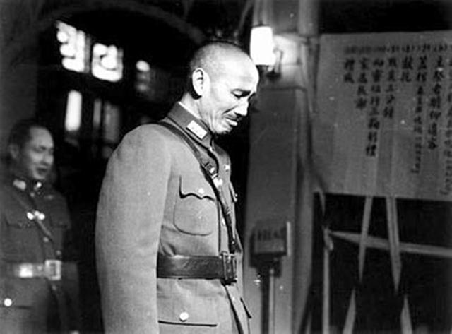 蒋介石孙子提出“两蒋”移灵大陆，台湾不同意，大陆一句话显格局