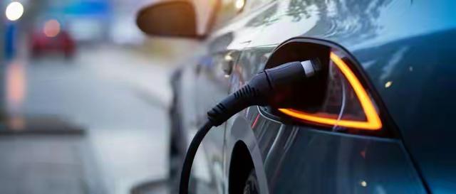 吃亏才知道，“油电混动”和“插电混动”不是一回事，买错就亏了