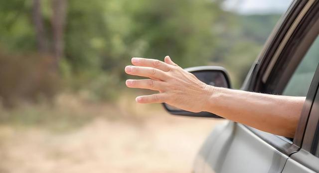 为何航母速度都在30节左右？30节换算成陆地交通工具，又是多快？