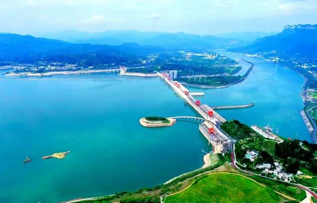 三峡大坝还能撑多久？美国专家分析后，得出的结论竟让人难以置信