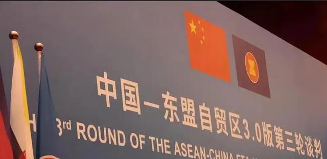 美国卖芯片竟要抽成15%，还想装追踪器！中国霸气回应：不要了