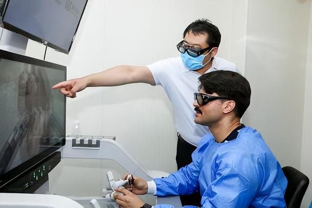 机器人成功缝合破损蛋膜，21天后孵出小鸡，这项技术将为医学界带来什么？