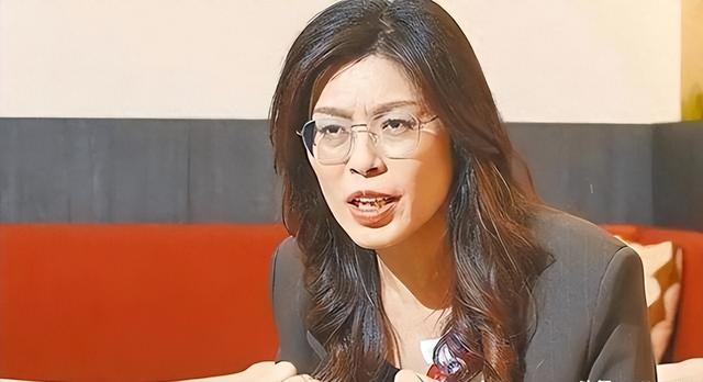 郑丽文不装了？国台办回应武统后，郑丽文宣称：绝不放弃武力保台