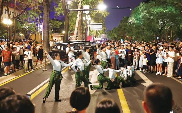 电影可观，非遗可赏，市集可逛，“新民向新·消夏艺术季”重新定义长春夜生活