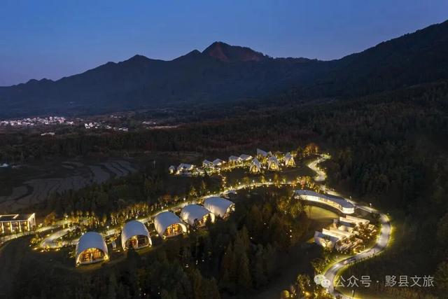 黟县如何用一千家民宿，写一本文旅教科书？