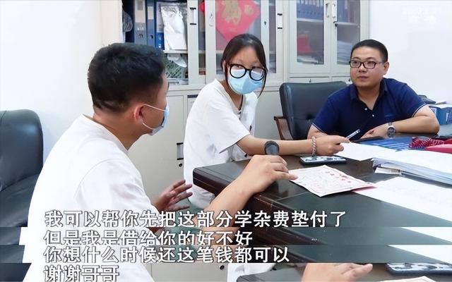 捐肾救妻的模范丈夫，12年后住院发现双肾都在，子女表示无法接受