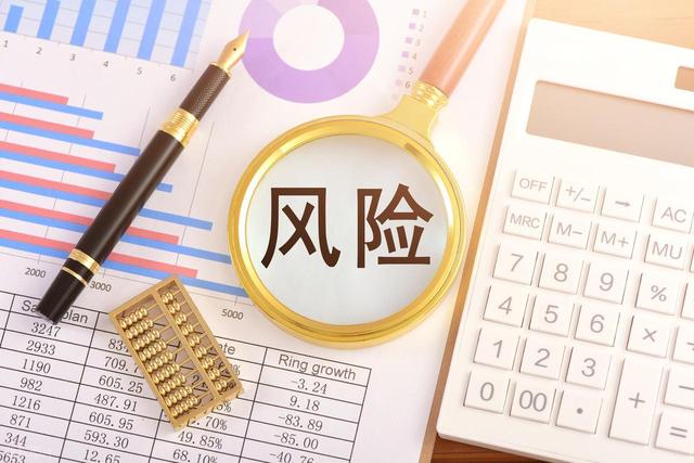 35岁女律师感染艾滋病，医生寻找原因，坦言：当时没注意4个误区