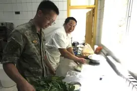 退伍季：一名老兵的深情告别图片