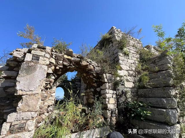我，终于登上了岳阳山之巅！（博山登山记）