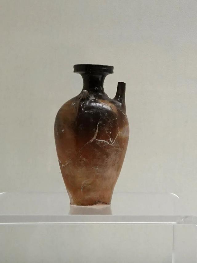 河北磁县，磁州窑博物馆笔记，那些白地黑花的枕头会讲故事