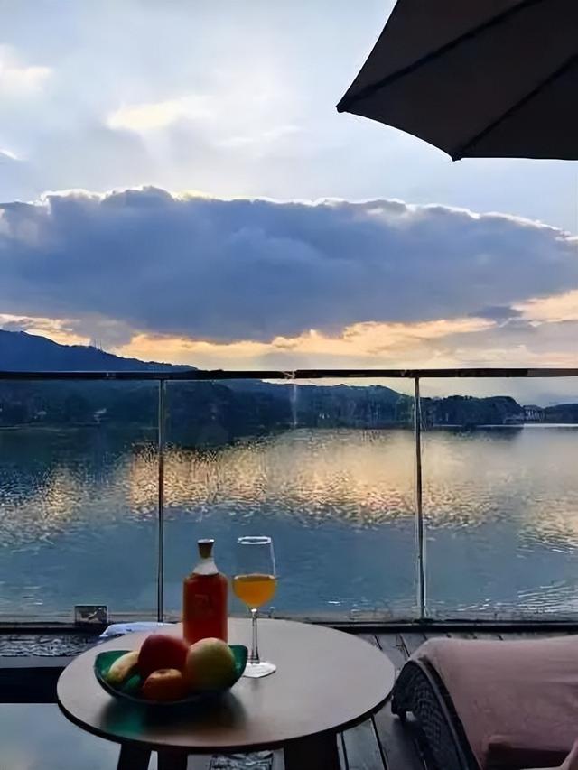 七夕孤岛计划：躲进680亩湖山，做一日神仙眷侣→