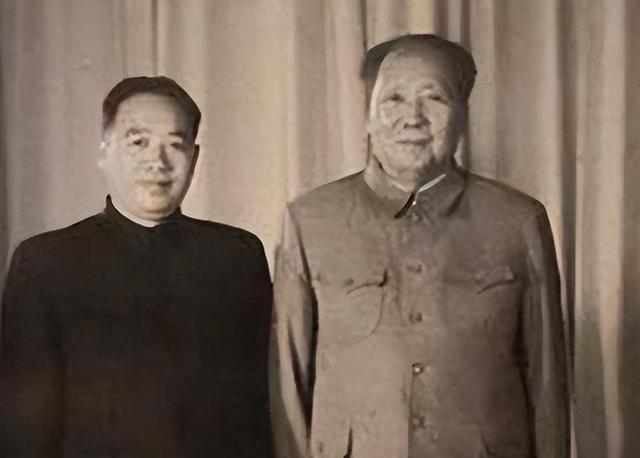 贴身保护毛主席30年，汪东兴晚年后悔道：当年瞎了眼让主席用此人