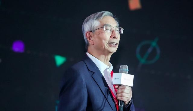 让中国造不出芯片？荷兰突然下狠手，外媒：这是要逼死ASML