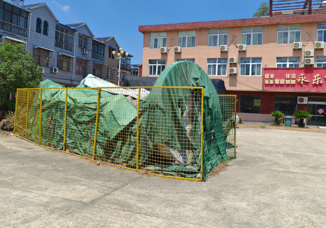 释永信倒台后，老乡才敢说实话，当年他想两三万一户买下整个村