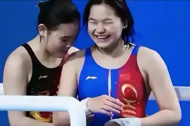 全红婵铜像进校园引热议，意外暴露她“真实处境”，令人心疼