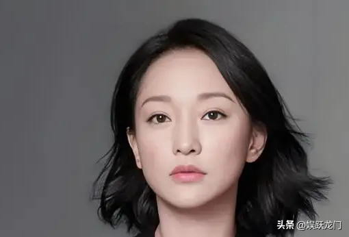 年过50岁的周迅一头白发，无儿无女成为了这辈子最大的遗憾！