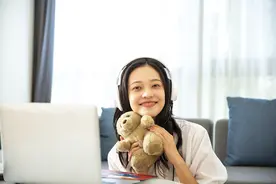 低成本，高回报，年轻人扎堆做毛绒玩具，押注下一个Labubu图片