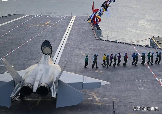 福建舰让美国破防了？反航母靠中国造无人机，特朗普沉默了