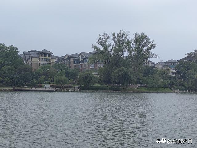 襄阳古城汉江风景很美