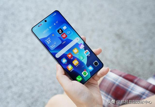 2025公认“续航最佳”的5款手机，入手无需太贵，512GB最高2549元