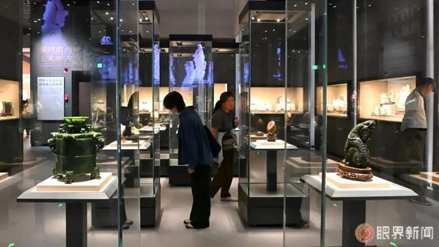 2025新疆网络文化·贯彻四中全会精神一线见闻丨经开区（头屯河区）借雪假重塑工业游品牌