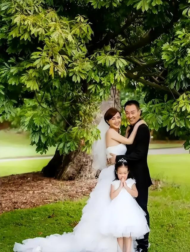 辛柏青丧妻刚满100天，离谱的事就发生了，被撮合娶马伊琍引争议