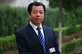 暴跌723%！亏损2712万，蜜雪冰城背后“金主”凉了？割不动中产了图片