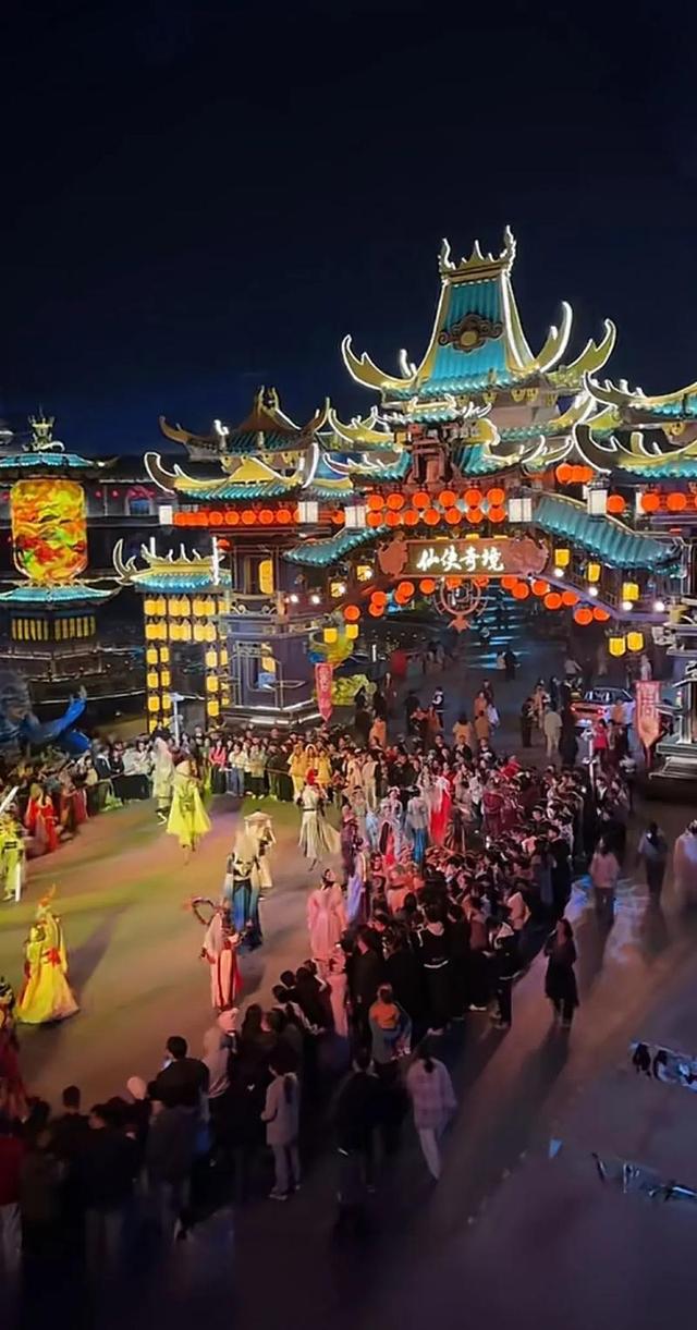 号称教科书级别的4A级景区，开封人的后花园，万岁山凭啥出圈？