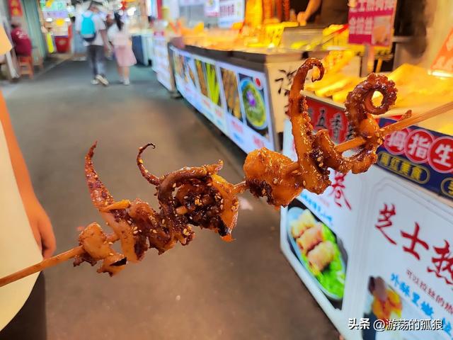 一个放在泉州会因破旧落后而出名的村子，被厦门改造成网红打卡地
