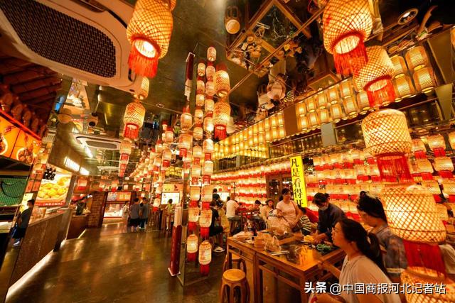 唐山河头老街点亮夏日夜生活