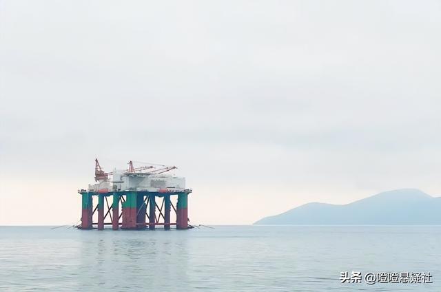 美军等特朗普开战命令，委内瑞拉存亡之际，马杜罗火速找普京结盟