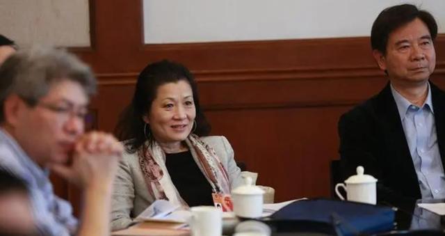 朱燕来：朱镕基唯一的女儿，中国人大毕业，现年69岁仍奋斗在一线