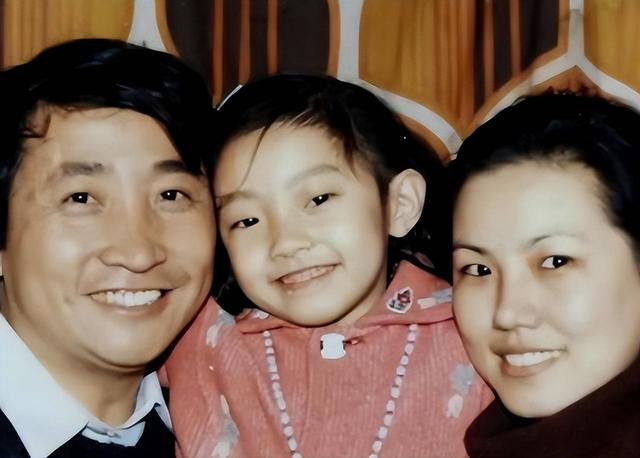 姜昆视频拍摄者不忍了！公开回应视频拍摄地点，圣诞事件真相大白