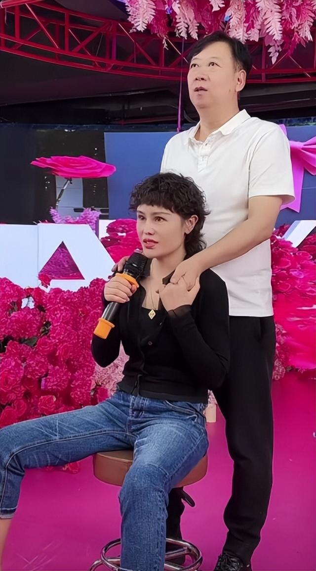 央视怒批！人民日报点名封杀！这5位目无法纪的大网红，彻底凉凉